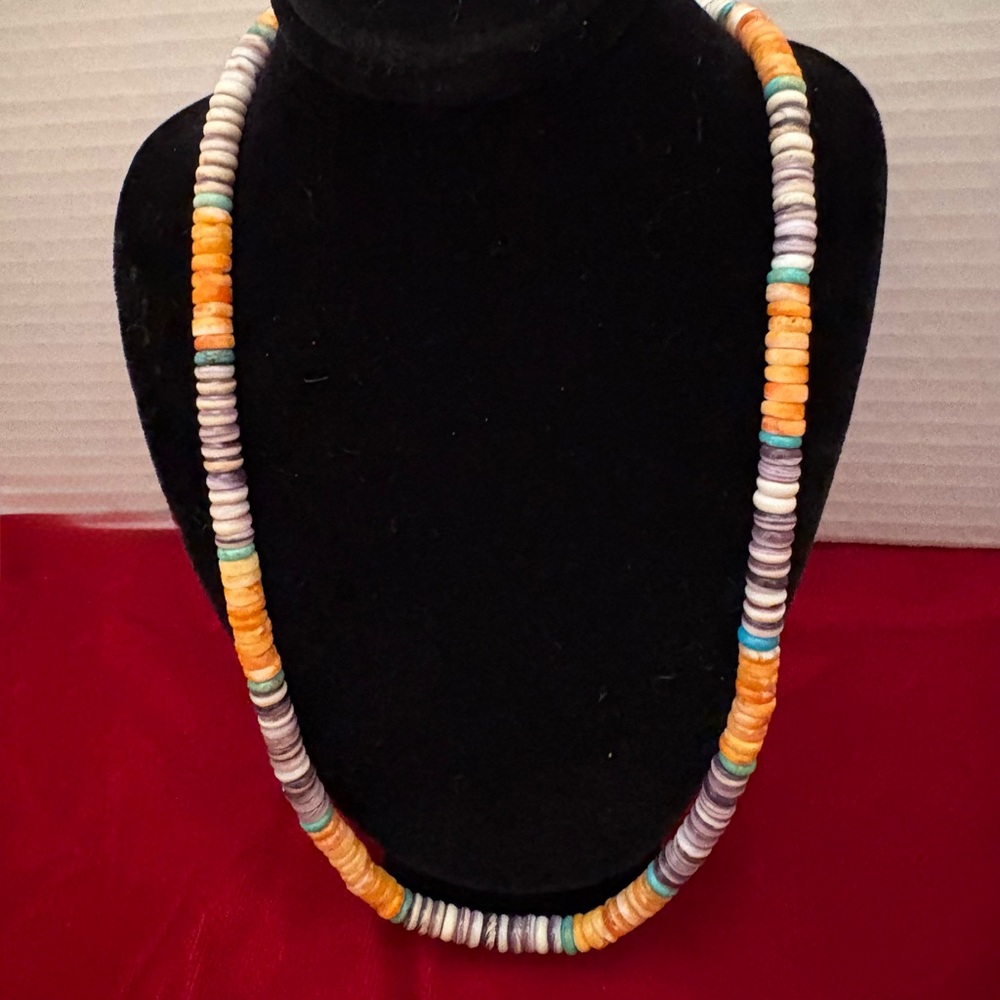 Wampum Shell, Spiny Oyster Necklace 18”. New, Unisex